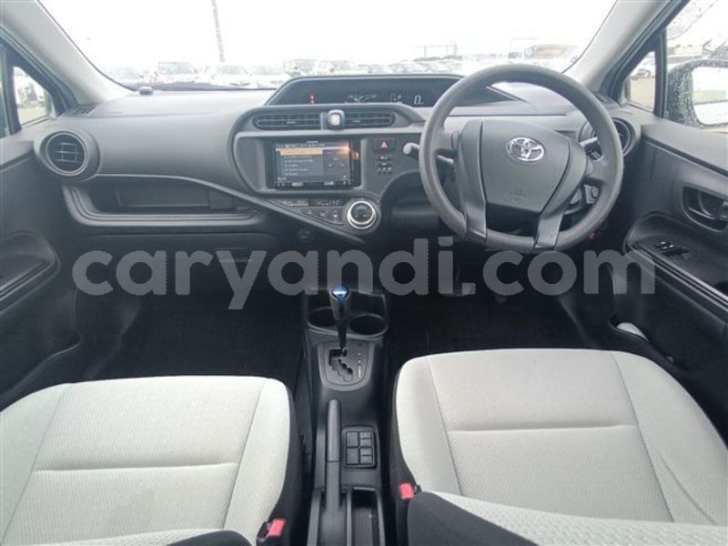 Big with watermark toyota aqua zambia lusaka 36435