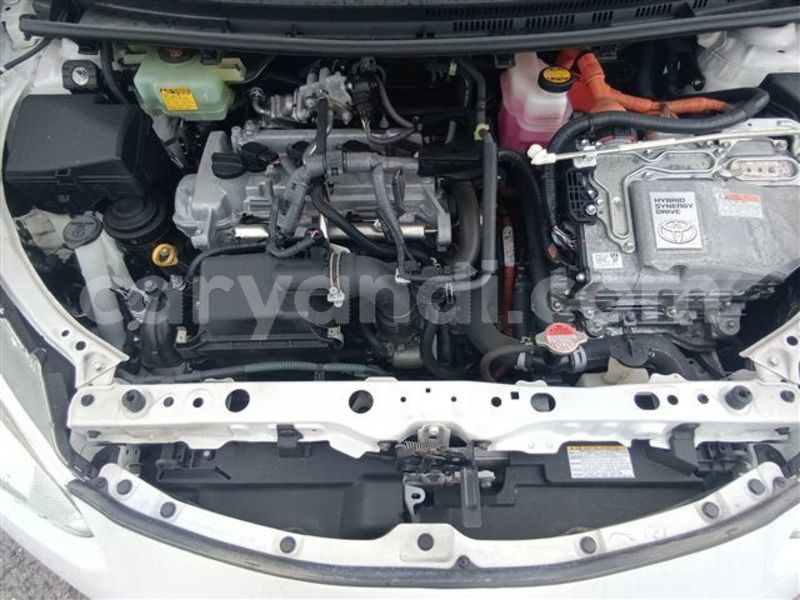 Big with watermark toyota aqua zambia lusaka 36435