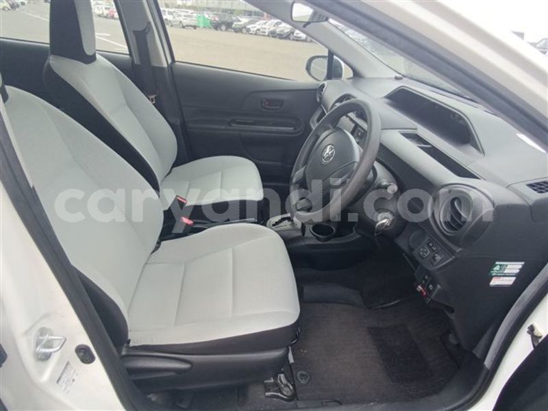 Big with watermark toyota aqua zambia lusaka 36435