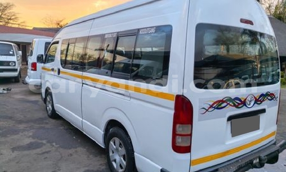 Buy Used Toyota Coaster White Car in Chililabombwe in Copperbelt Buy Used Toyota Coaster White Car in Chililabombwe in Copperbelt
