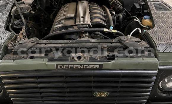 Buy Used Land Rover Defender Green Car in Chipata in Zambia Buy Used Land Rover Defender Green Car in Chipata in Zambia
