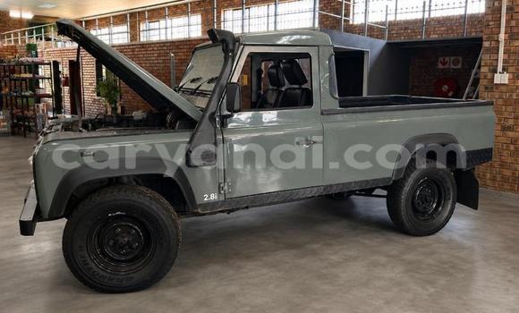 Buy Used Land Rover Defender Green Car in Chipata in Zambia Buy Used Land Rover Defender Green Car in Chipata in Zambia