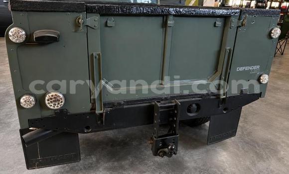 Buy Used Land Rover Defender Green Car in Chipata in Zambia Buy Used Land Rover Defender Green Car in Chipata in Zambia