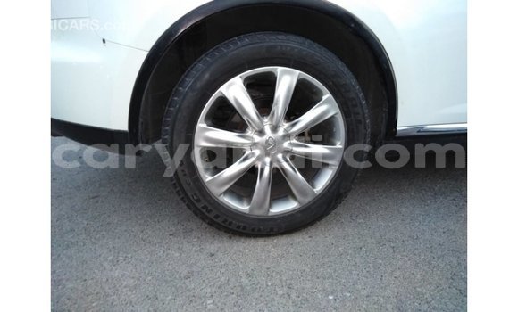 Buy Import Infiniti FX White Car in Import - Dubai in Zambia