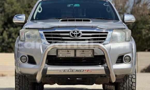 Buy Used Toyota Hilux Silver Car in Chambishi in Copperbelt Buy Used Toyota Hilux Silver Car in Chambishi in Copperbelt