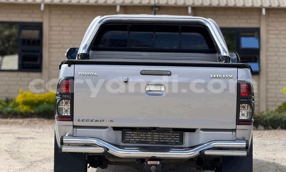 Buy Used Toyota Hilux Silver Car in Chambishi in Copperbelt Buy Used Toyota Hilux Silver Car in Chambishi in Copperbelt