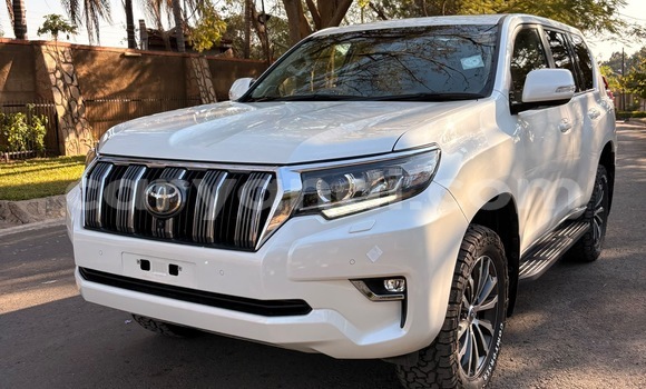 Buy Used Toyota Land Cruiser Prado White Car in Lusaka in Zambia Buy Used Toyota Land Cruiser Prado White Car in Lusaka in Zambia
