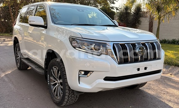 Buy Used Toyota Land Cruiser Prado White Car in Lusaka in Zambia Buy Used Toyota Land Cruiser Prado White Car in Lusaka in Zambia