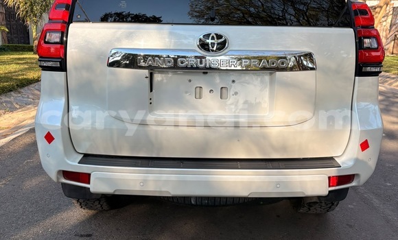 Buy Used Toyota Land Cruiser Prado White Car in Lusaka in Zambia Buy Used Toyota Land Cruiser Prado White Car in Lusaka in Zambia