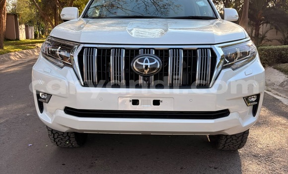 Buy Used Toyota Land Cruiser Prado White Car in Lusaka in Zambia Buy Used Toyota Land Cruiser Prado White Car in Lusaka in Zambia