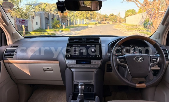 Buy Used Toyota Land Cruiser Prado White Car in Lusaka in Zambia Buy Used Toyota Land Cruiser Prado White Car in Lusaka in Zambia