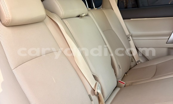 Buy Used Toyota Land Cruiser Prado White Car in Lusaka in Zambia Buy Used Toyota Land Cruiser Prado White Car in Lusaka in Zambia