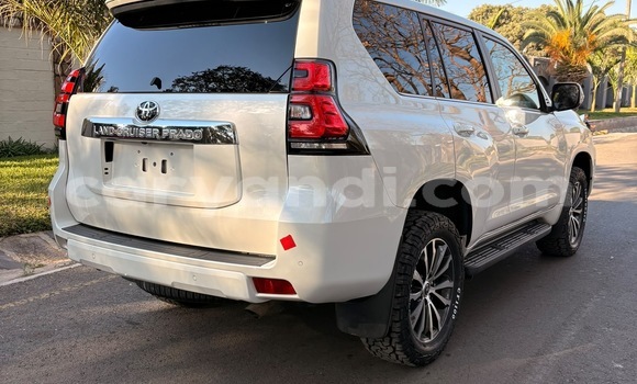 Buy Used Toyota Land Cruiser Prado White Car in Lusaka in Zambia Buy Used Toyota Land Cruiser Prado White Car in Lusaka in Zambia