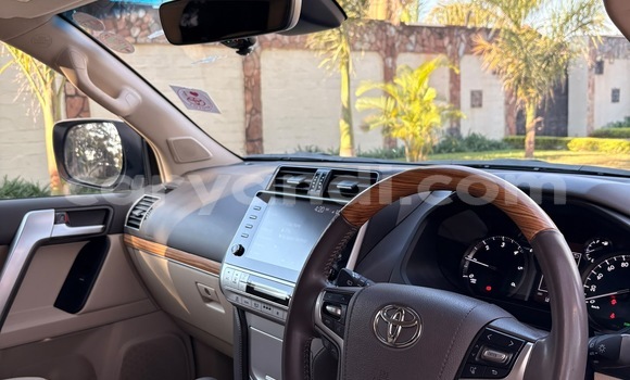 Buy Used Toyota Land Cruiser Prado White Car in Lusaka in Zambia Buy Used Toyota Land Cruiser Prado White Car in Lusaka in Zambia