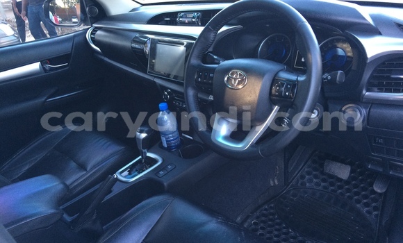 Acheter Occasion Voiture Toyota Hilux Blanc à Lusaka, Zambie Acheter Occasion Voiture Toyota Hilux Blanc à Lusaka, Zambie