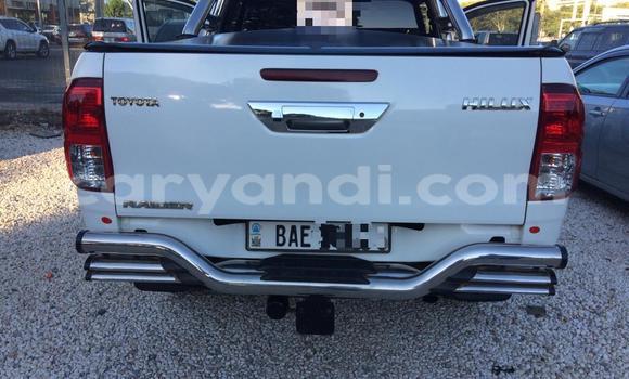Acheter Occasion Voiture Toyota Hilux Blanc à Lusaka, Zambie Acheter Occasion Voiture Toyota Hilux Blanc à Lusaka, Zambie