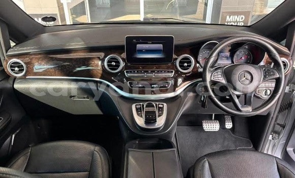 Buy Used Mercedes‒Benz V-klasse Silver Car in Siavonga in Southern Buy Used Mercedes‒Benz V-klasse Silver Car in Siavonga in Southern