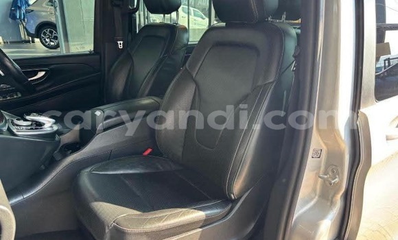 Buy Used Mercedes‒Benz V-klasse Silver Car in Siavonga in Southern Buy Used Mercedes‒Benz V-klasse Silver Car in Siavonga in Southern