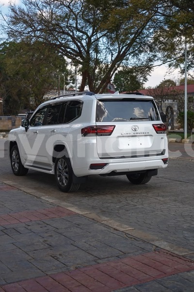 Big with watermark toyota land cruiser zambia lusaka 36966