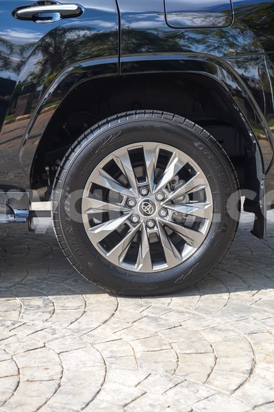 Big with watermark toyota land cruiser zambia lusaka 36967