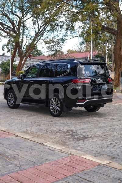 Big with watermark toyota land cruiser zambia lusaka 36967