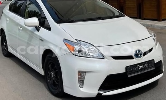 Buy Used Toyota Prius White Car in Lusaka in Zambia