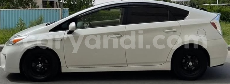 Big with watermark toyota prius zambia lusaka 37016