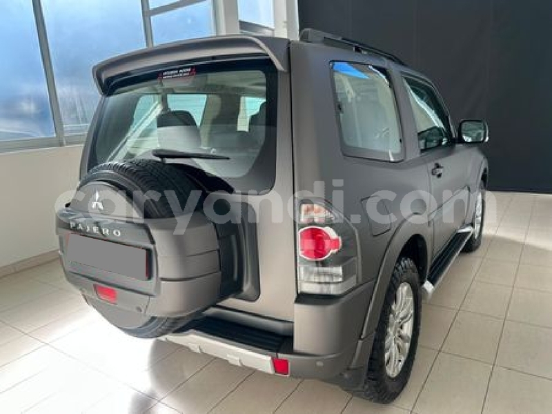 Big with watermark mitsubishi pajero zambia chipata 37090