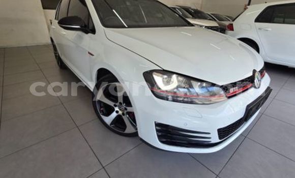 Buy Used Volkswagen Golf White Car in Petauke in Eastern