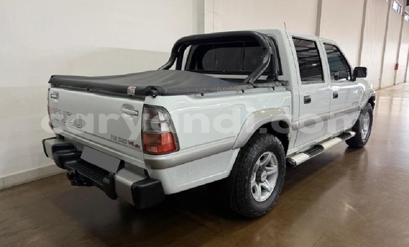 Buy Used Isuzu KB White Car in Chambishi in Copperbelt Buy Used Isuzu KB White Car in Chambishi in Copperbelt