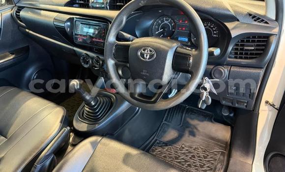 Buy Used Toyota Hilux White Car in Chipata in Zambia Buy Used Toyota Hilux White Car in Chipata in Zambia