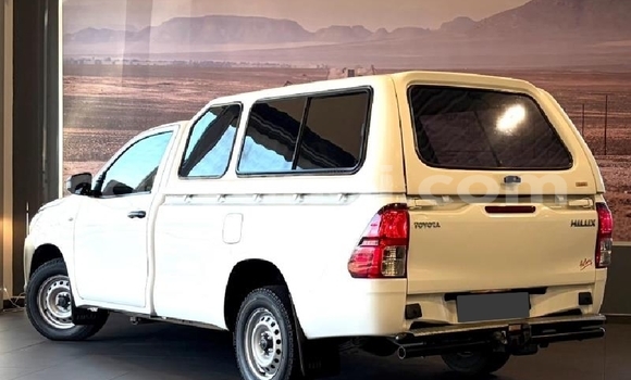 Buy Used Toyota Hilux White Car in Chipata in Zambia Buy Used Toyota Hilux White Car in Chipata in Zambia