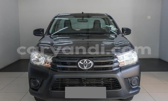 Buy Used Toyota Hilux Silver Car in Choma in Southern Buy Used Toyota Hilux Silver Car in Choma in Southern