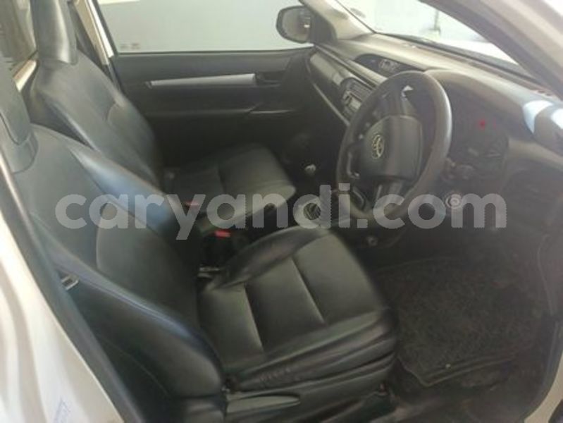 Big with watermark toyota hilux northern isoka 37531