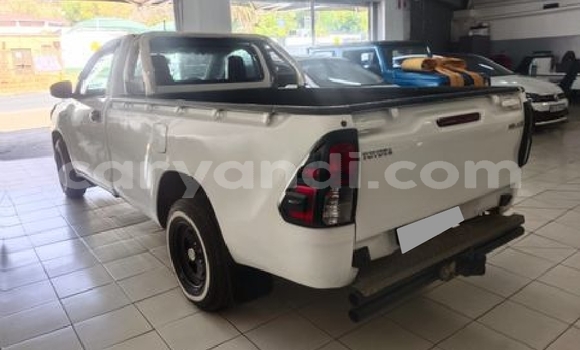 Buy Used Toyota Hilux White Car in Isoka in Northern Buy Used Toyota Hilux White Car in Isoka in Northern