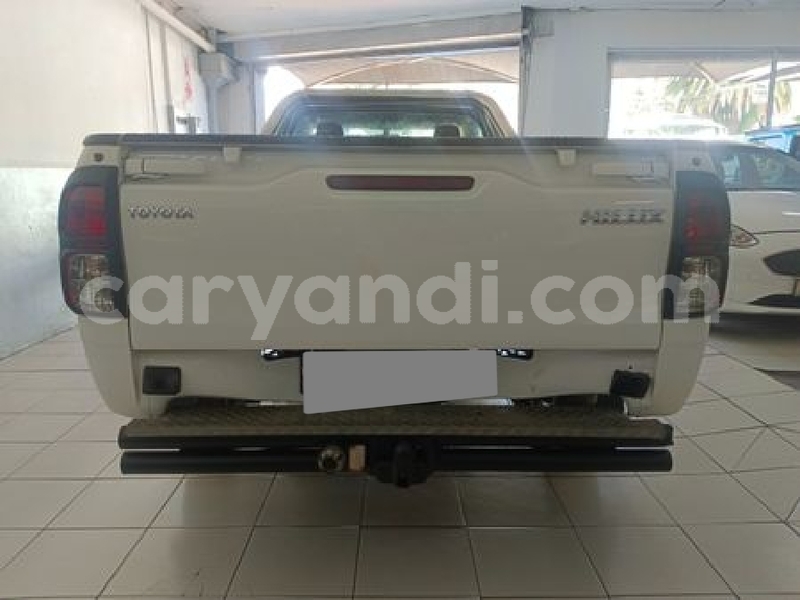 Big with watermark toyota hilux northern isoka 37531