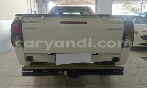 Buy Used Toyota Hilux White Car in Isoka in Northern Buy Used Toyota Hilux White Car in Isoka in Northern
