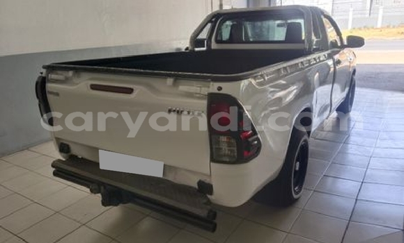 Buy Used Toyota Hilux White Car in Isoka in Northern Buy Used Toyota Hilux White Car in Isoka in Northern