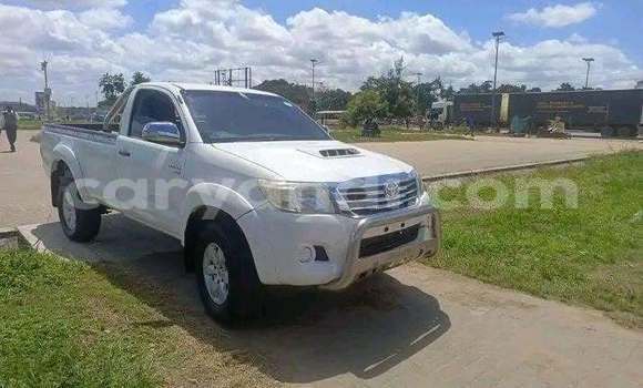 Buy Used Toyota Hilux White Car in Lusaka in Zambia
