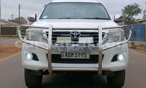 Buy Used Toyota Hilux White Car in Lusaka in Zambia