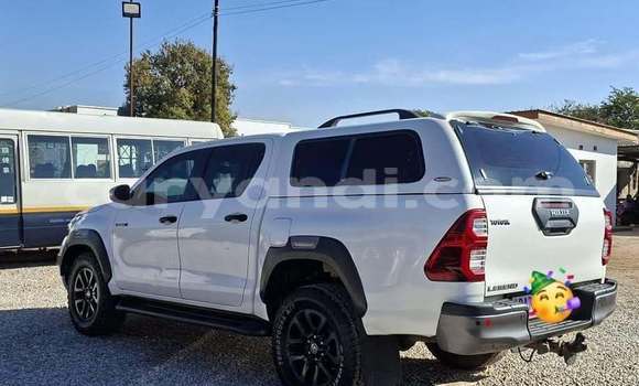 Buy Used Toyota Hilux White Car in Lusaka in Zambia Buy Used Toyota Hilux White Car in Lusaka in Zambia