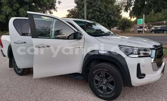 Buy Used Toyota Hilux White Car in Lusaka in Zambia Buy Used Toyota Hilux White Car in Lusaka in Zambia