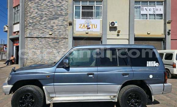 Buy Used Mitsubishi Pajero Blue Car in Lusaka in Zambia Buy Used Mitsubishi Pajero Blue Car in Lusaka in Zambia