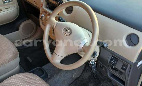 Buy Used Toyota Sienta Red Car in Lusaka in Zambia Buy Used Toyota Sienta Red Car in Lusaka in Zambia