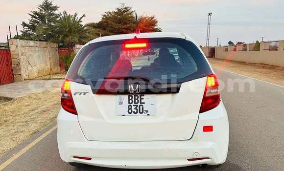 Buy Used Honda FIT White Car in Lusaka in Zambia Buy Used Honda FIT White Car in Lusaka in Zambia