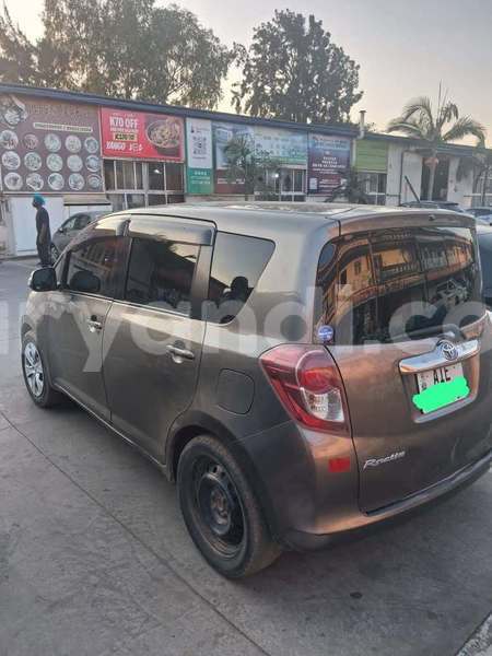 Big with watermark toyota ractis zambia lusaka 37902