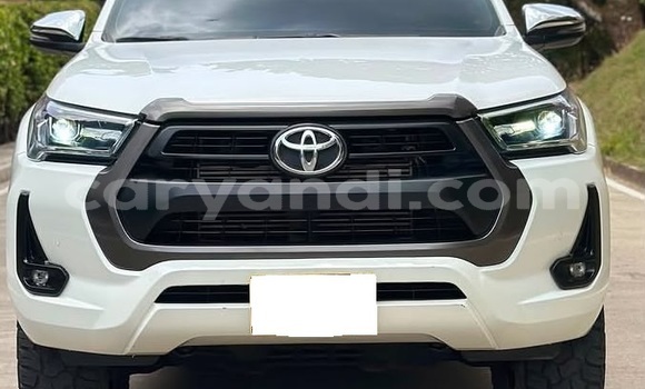 Tenga Tsaru Toyota Hilux Chena Mota in Lusaka in Zambia Tenga Tsaru Toyota Hilux Chena Mota in Lusaka in Zambia