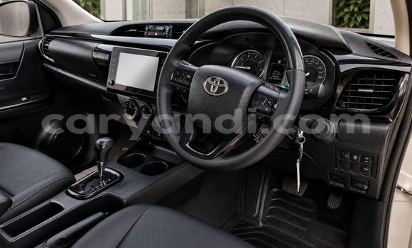 Buy Used Toyota Hilux Silver Car in Lusaka in Zambia Buy Used Toyota Hilux Silver Car in Lusaka in Zambia