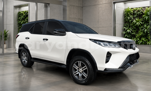 Buy Used Toyota Fortuner White Car in Lusaka in Zambia Buy Used Toyota Fortuner White Car in Lusaka in Zambia