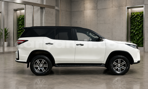 Buy Used Toyota Fortuner White Car in Lusaka in Zambia Buy Used Toyota Fortuner White Car in Lusaka in Zambia